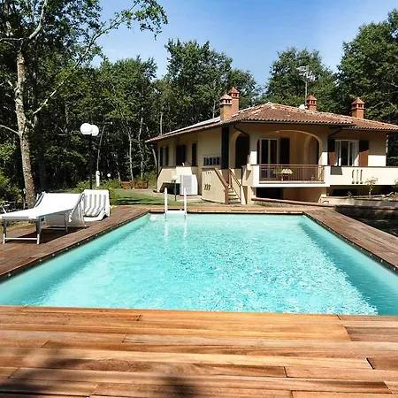La Casa Nel Bosco Hébergement de vacances *